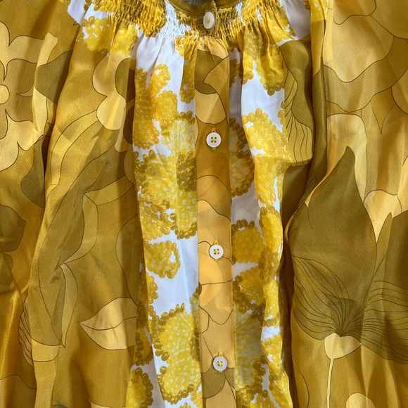 Tucker classic blouse - Picture 2 of 3